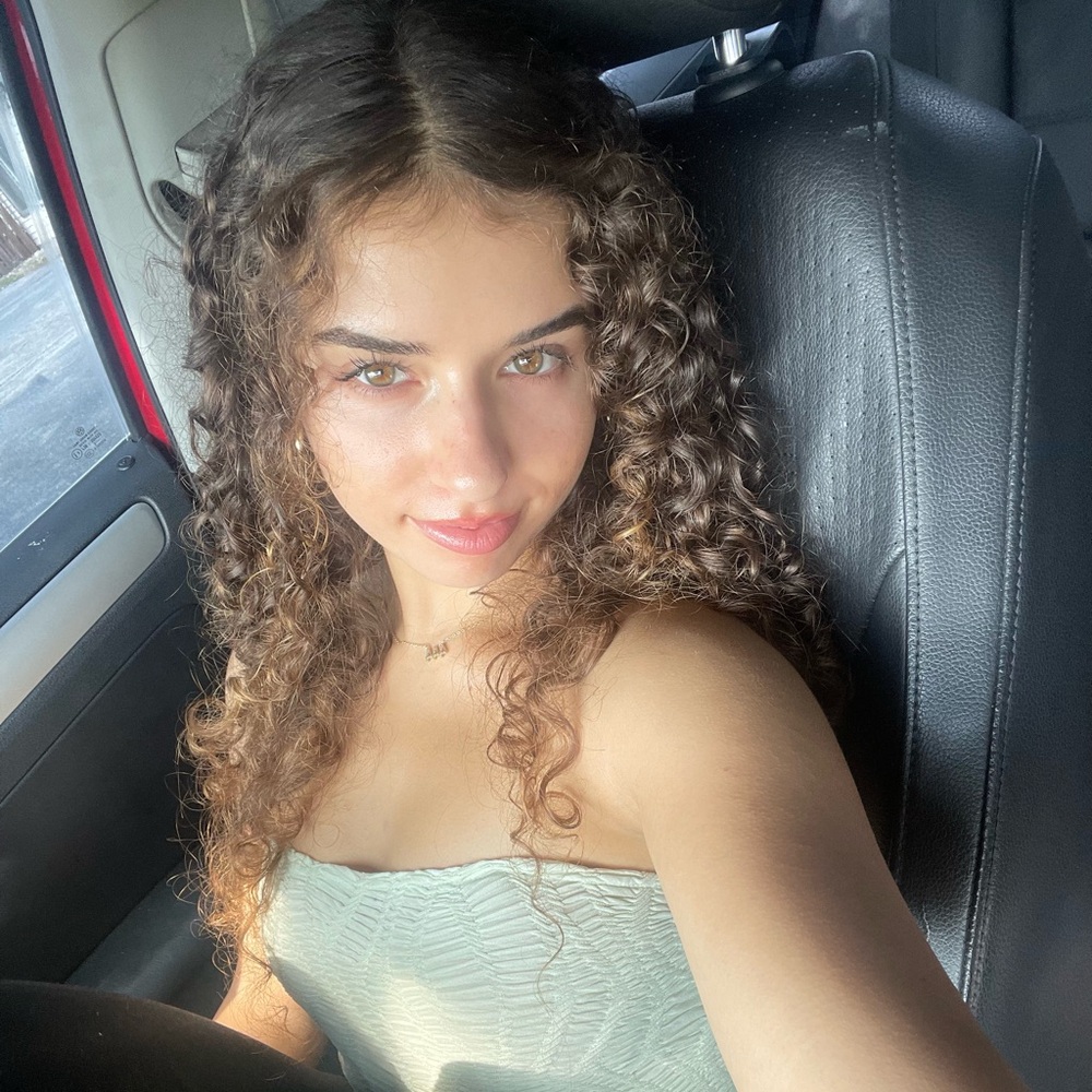 Meet your Posher, Aryana